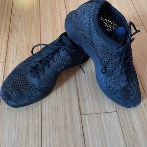 Men’s Nike Flyknit Racer 9